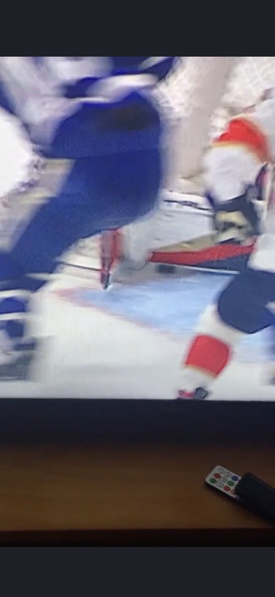 BudRambo82's tweet photo. @winnipegchris9 @BodogCA That’s in, if the whistle was blown it was blown early and the continuation rule comes in https://t.co/NXKeMRG28N