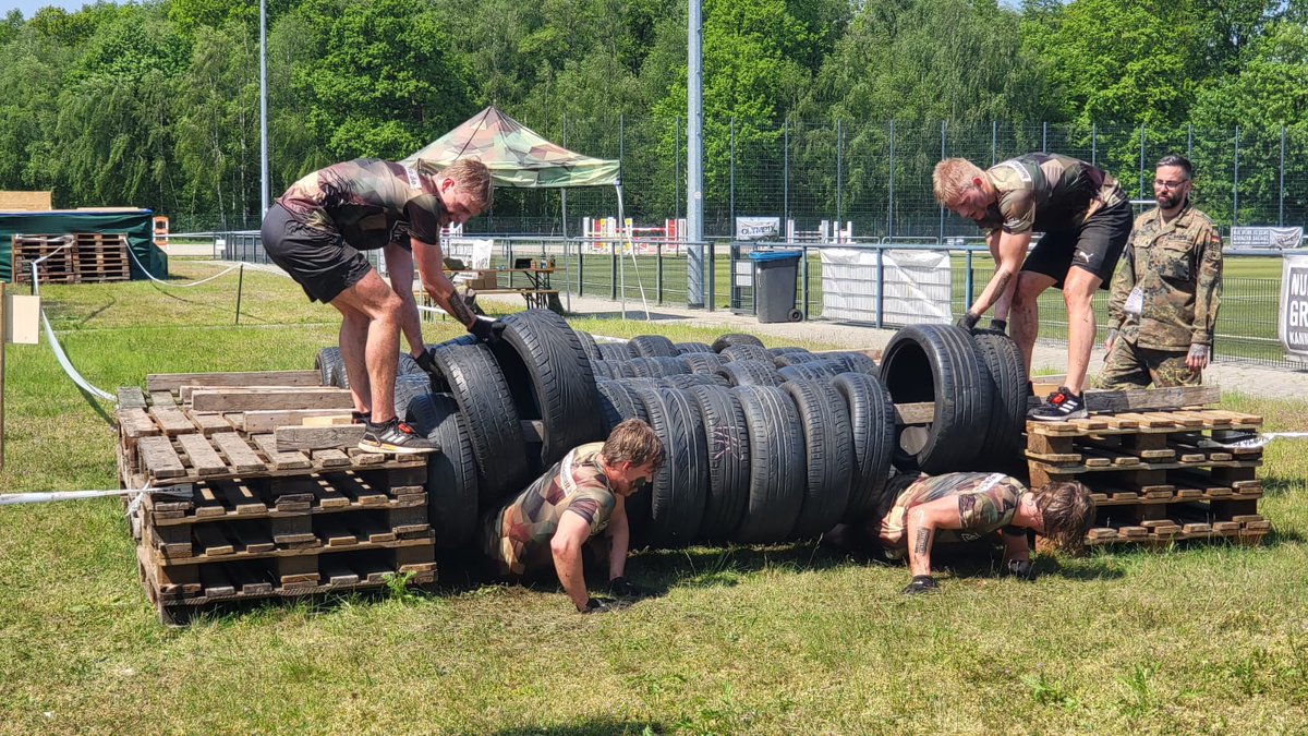 PIZ_Personal's tweet photo. Die #BwOlympix2023 an der #Sportschule der #Bundeswehr in #Warendorf sind in vollem Gang. Insgesamt 258 Teilnehmerinnen und Teilnehmer testen ihr sportliches Können und beweisen dabei ihre #Teamfähigkeit. Mit viel Spaß und bei bestem Wetter stellen Sie sich den Herausforderungen https://t.co/6gcXj3T7H2