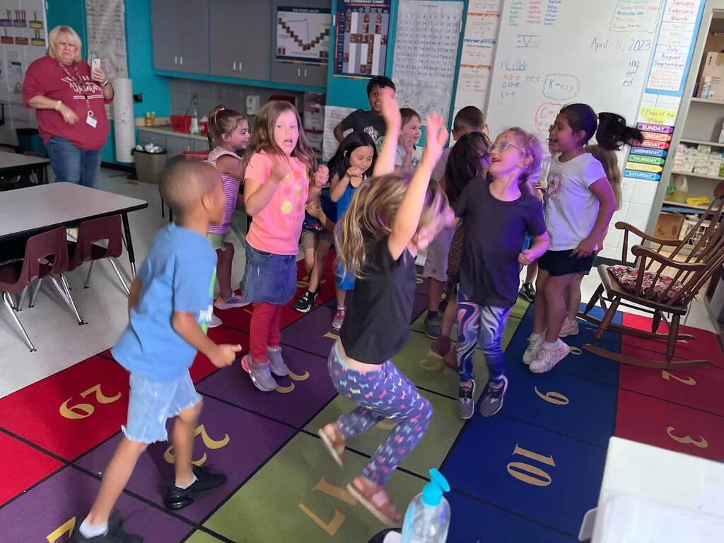 Mrs. Rackley's and Ms. Frazier's class showed growth on the end of the year assessment, so their students got to enjoy a disco dance party! The students had a blast singing and dancing with disco lights!#learningatlpe instagr.am/p/CsLrXK-uNCR/