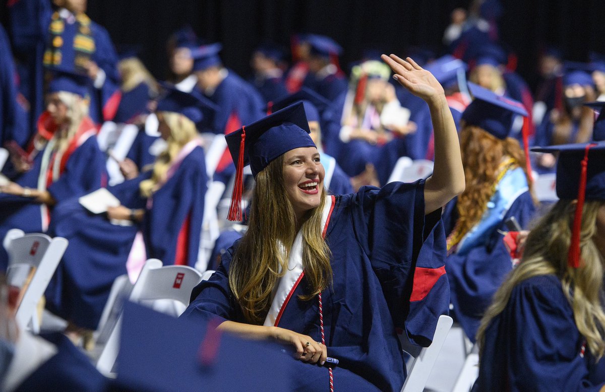 olemissjourimc's tweet photo. The graduation ceremony for the School of Journalism and New Media begins at 10:30am CT. You can watch the livestream here: https://t.co/XNB9OtrSIr #OleMissGrad23 https://t.co/r9w6RAC5gS