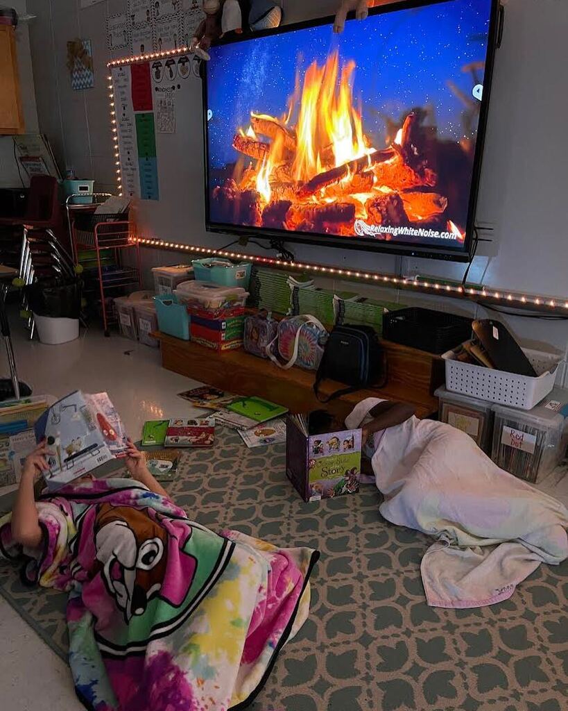 A little end of the year fun in 2nd grade as we countdown the last 10 days of school. Camp Read A Lot - Reading for fun by lanterns and the crackling fire sounds. #learningatlpe instagr.am/p/CsLulvvun14/