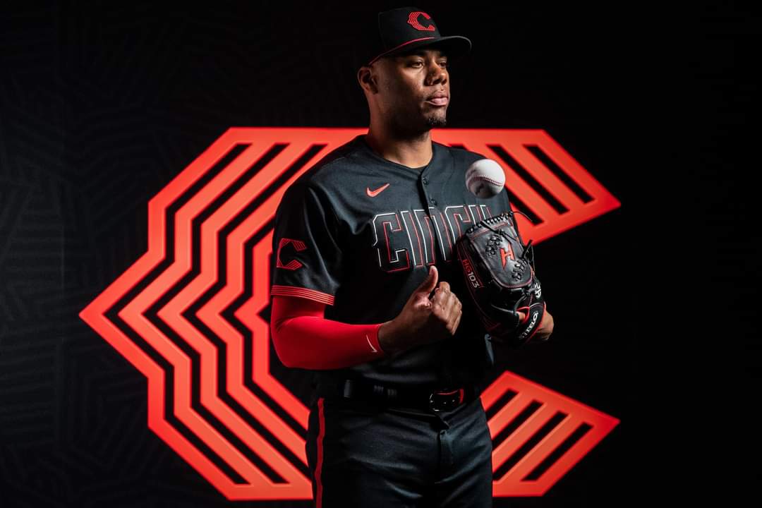 Cincinnati ๐ on X: BREAKING: #Reds reveal their new #CityConnect black uniforms. โค๏ธ๐ค #513Day / X
