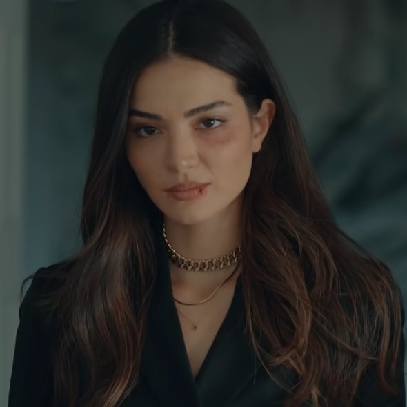 Aleahcim26's tweet photo. From crazy heir to lawyer to battered wife to snow queen! I Love You. #MelisaAsliPamuk My living Pocahontas. 

#KaraSevda | #Carpisma | #YeniHayat  | #Ego https://t.co/Qm0QqH1HSP