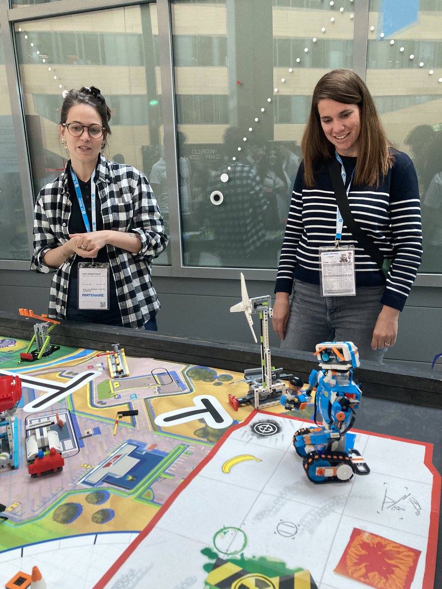 Compétition en cours 🔄 #first #robot #lycee #science #innovation #tech #robotique #robotic #ftc #firsttechchallenge2023 #firsttechchallange <a href="/AudibertiLyc/">Lycée Audiberti ANTIBES @académieNice @maregionsud</a>