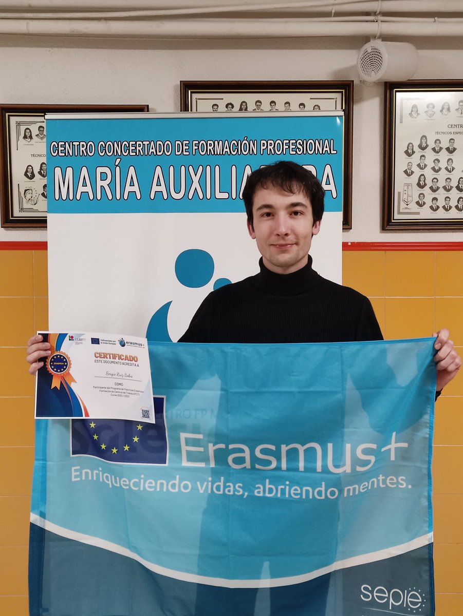 Nuestros #alumnos disfrutan de experiencias #ErasmusPlus haciendo #prácticasenempresas de #Europa. Sergio Ruiz del #ciclodegradosuperior de #administraciónyfinanzas nos muestra el trabajo en su multinacional VIEC en Nimega, Países Bajos. Inolvidable #experiencia!!!!
@FGULEM