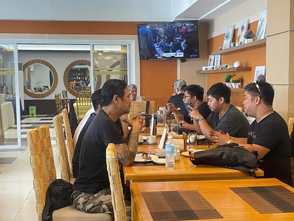REIDersOfficial's tweet photo. HAPPENING NOW
Indian riders enjoying breakfast at the prestigious Subic Grand Harbour Hotel!
#indianbreakfastride
#MakeTheFirstMove
#indianmotorcycle
#AccessPlusGroup
©️ Access Plus Group
#JamesReid | James Reid | @tellemjaye https://t.co/jJxpfmfSp7