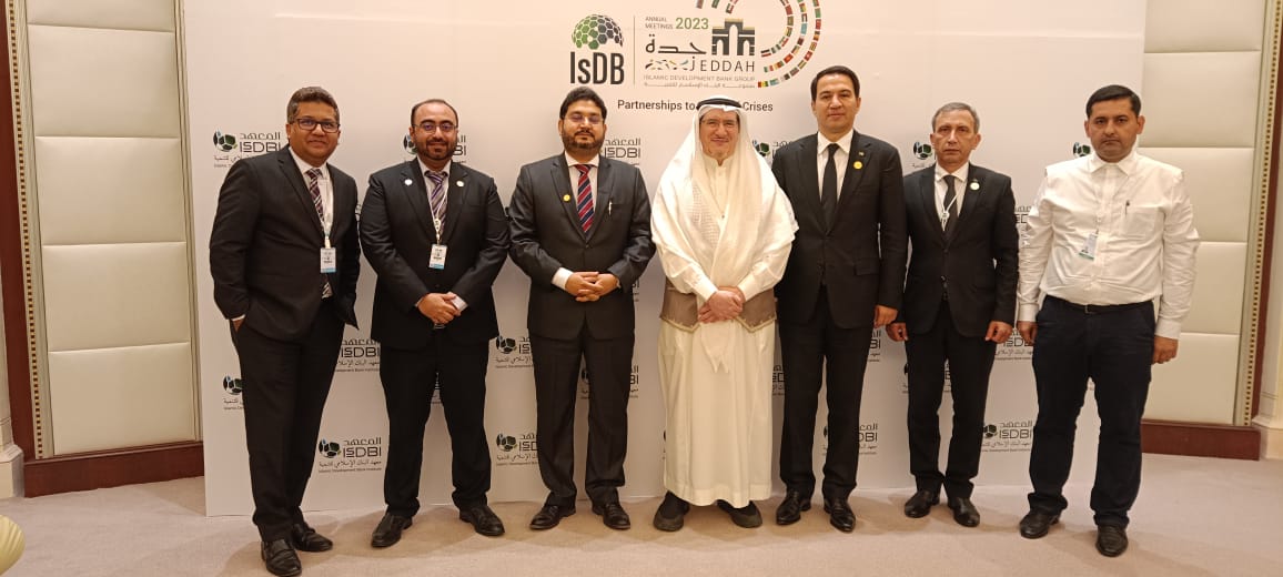isdbinstitute's tweet photo. In a meeting during #IsDBAM2023,
@isdbinstitute team led by Dr @sami_suwailem hosted IsDB Governor for #Turkmenistan, Mr. Rahimberdi Jepbarov. The Institute will continue to support countries and institutions to develop Islamic finance ecosystems. https://t.co/0KaNFQnroD