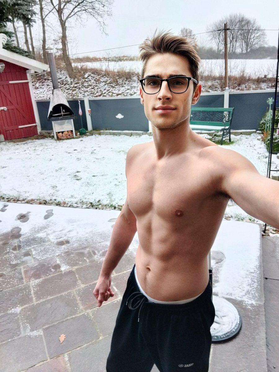 Jonas on Twitter: "Did you know I have an Onlyfans?"