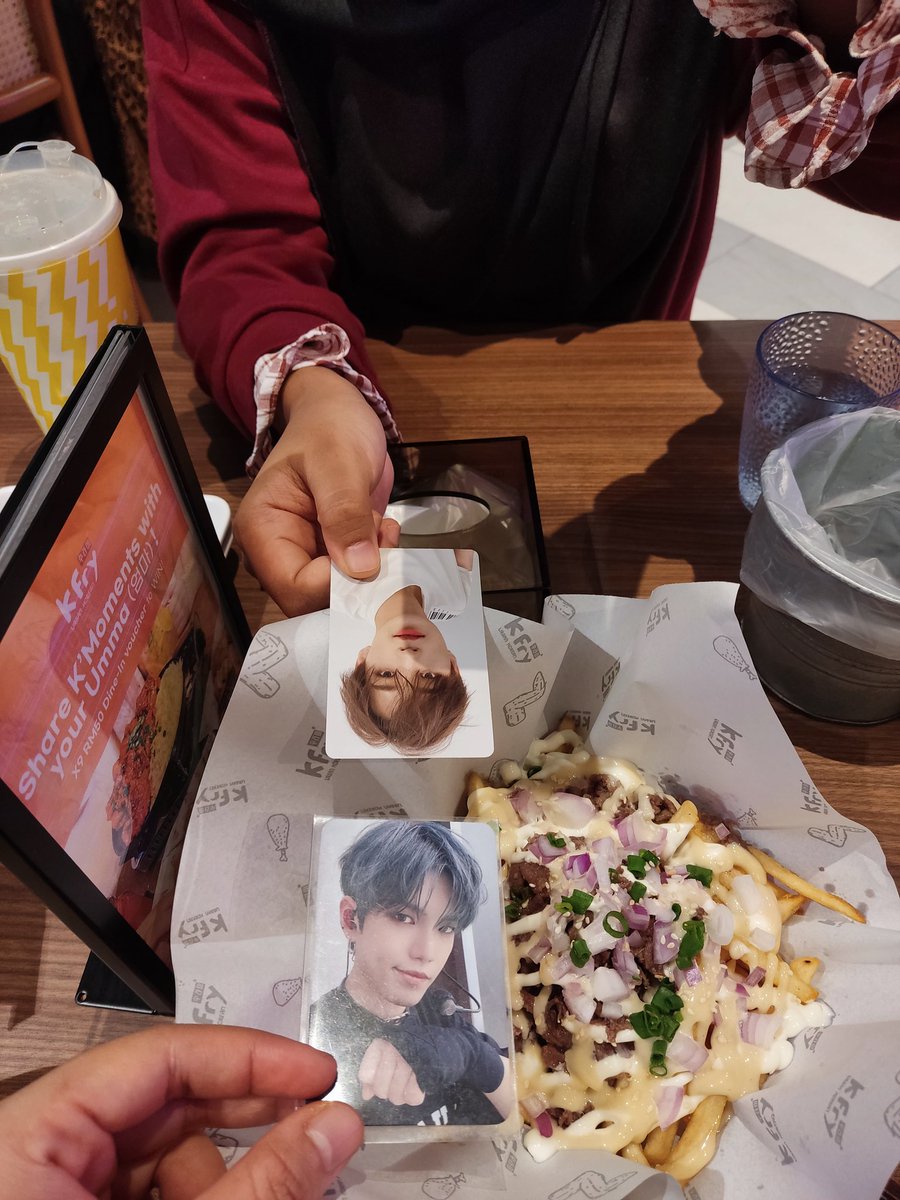 chawoonie's tweet photo. @bips_z 🥰 https://t.co/6XF7VUO86F