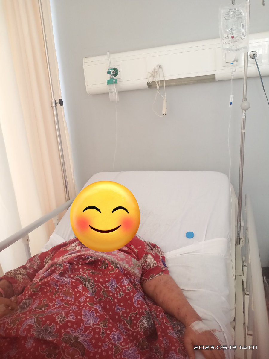 ayalya06's tweet photo. Udah y mi gak ngerasain sakit2 lagi
Udah y mi yg tenang pergi.y 
Kita bakal doain dari sini mulai Semarang 😔😭😭😭😭😭 https://t.co/RSyiREJNVl
