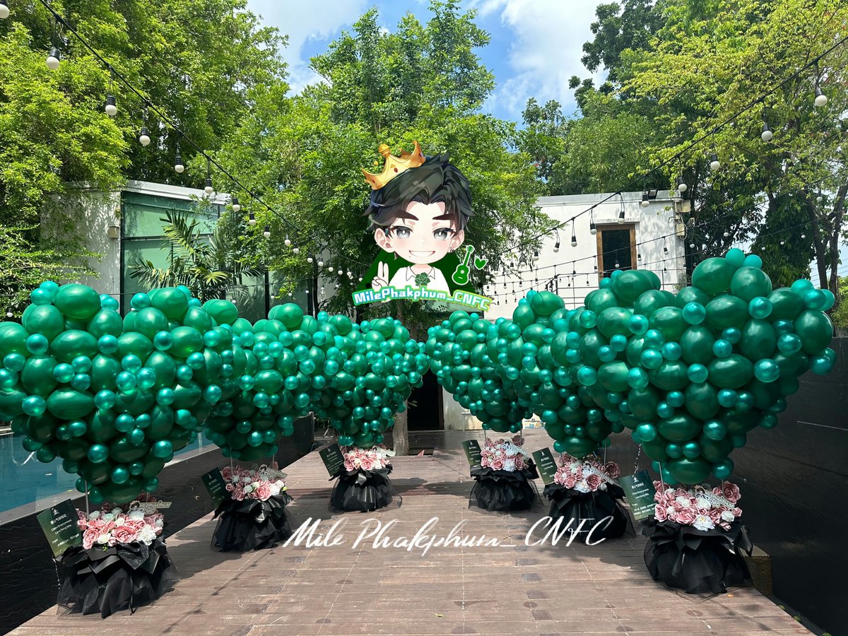 MilePhakph_CNFC's tweet photo. 【5⃣2⃣0⃣ Project Part 16-15 💚 6 Heart Balloon Money flowers 💚】

In the name of #GreenyRose , we are to hold up our love with green heart balloons!💚💚

MAY THE LOVE BE WITH MILE

Cr: @feifeifeionly 
Ed: @masakiqiu77 @KARSYN｜(Weibo)

@milephakphum
#MilePhakphum
#GreenyRose https://t.co/0nxfyVBW7d