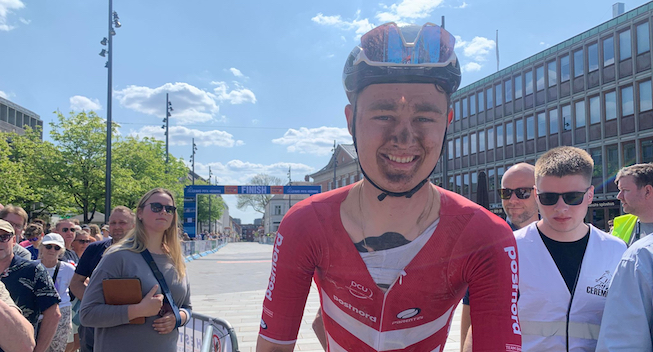 Movistar Team (@movistar_team) on Twitter photo Big congrats to <a href="/MathiasNorsgaar/">Mathias Sunekær Norsgaard</a>, who won today's <a href="/GPHerning/">Grand Prix Herning</a> (UCI 1.2) with the Danish national team. Grande 👏💙🇩🇰
📸 <a href="/Feltetdk/">Feltet</a>: feltet.dk/nyheder/norsga… Big congrats to <a href="/MathiasNorsgaar/">Mathias Sunekær Norsgaard</a>, who won today's <a href="/GPHerning/">Grand Prix Herning</a> (UCI 1.2) with the Danish national team. Grande 👏💙🇩🇰
📸 <a href="/Feltetdk/">Feltet</a>: feltet.dk/nyheder/norsga…
