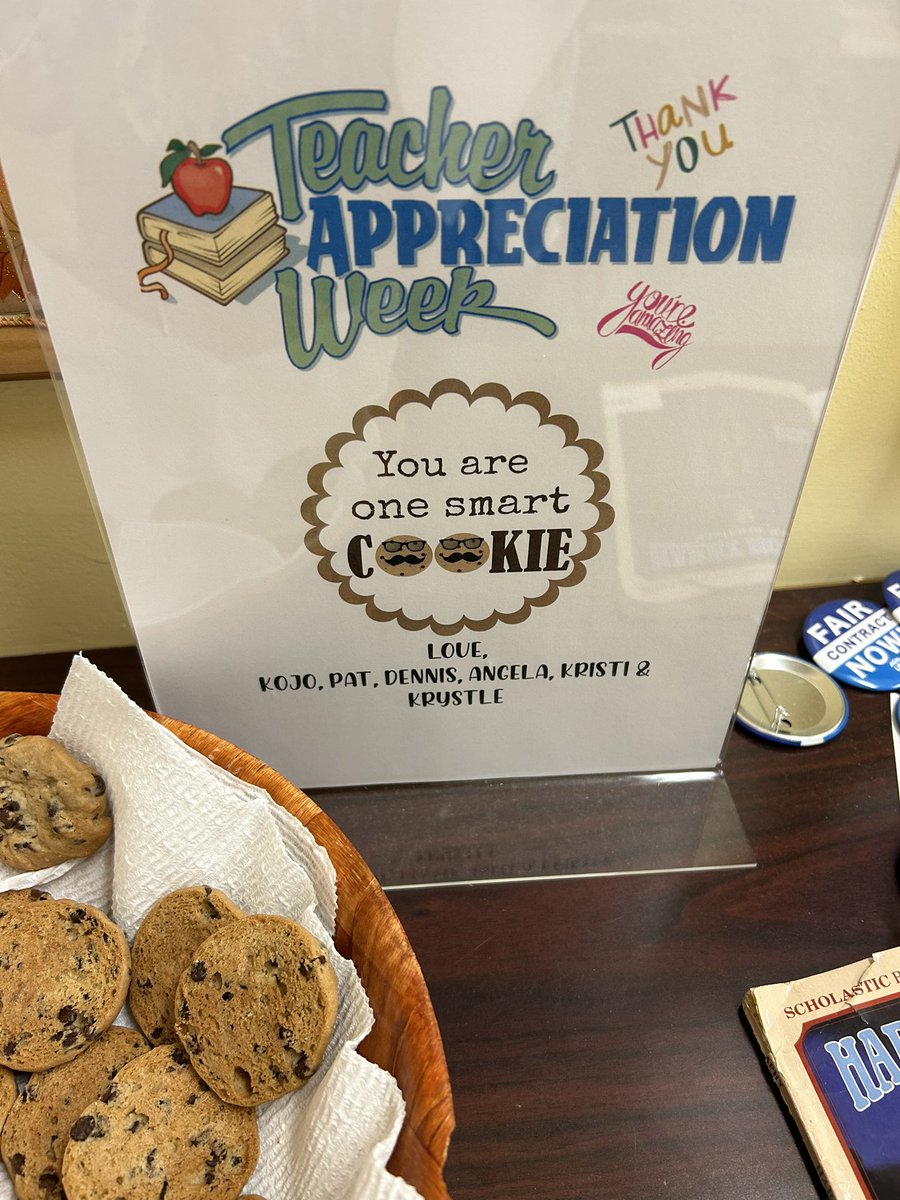 Thank you <a href="/morrisknights/">Morris Knights</a> admin, <a href="/KOJO_CAMP/">Kojo Campbell</a> <a href="/MrsChiappone/">Mrs. Chiappone</a> , Mrs. Dolcemaschio, Mr. Emery, Mr. Whitford, and Mrs. Charlemagne, for all the love for Teacher Appreciation Week! 🍎<a href="/DrMarionWilson/">Dr. Marion Wilson</a> <a href="/CSD31SI/">CSD31StatenIsland</a> <a href="/UFTTchrCENTER/">UFT Teacher Center</a>