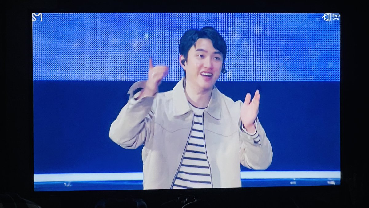nikkio96's tweet photo. I think dandans won the jackpot w/just how many times #Kyungsoo did the cute (whatever you call it) challenge hehehe 🥰🥰🥰🫶🏻🫶🏻🫶🏻#EXO #11yearswithexo https://t.co/Rwru3ggErd