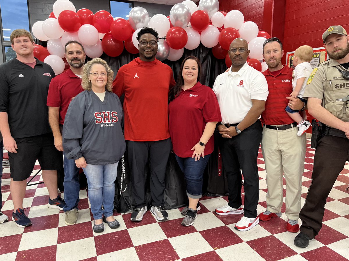 Saks High School staff and Community welcomed new ahead Coach <a href="/AlphonsoFreeney/">Coach  Freeney</a> last night.  Welcome home coach!