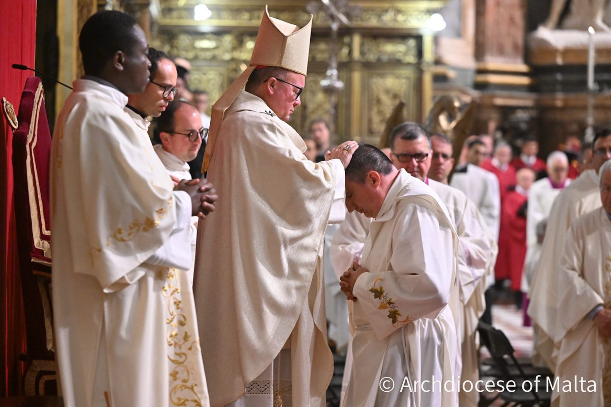 BishopScicluna's tweet photo. What a profound grace and joy to celebrate the Priestly Ordination of Fr Gylan, Fr Clive and Fr Ian OP on Saturday 13 May 2023 at St John’s Co-Cathedral, #Valletta, #Malta. May the Good Shepherd endow our new priests with His Spirit, His peace, His compassion, His love! https://t.co/jJs2DIRSHL