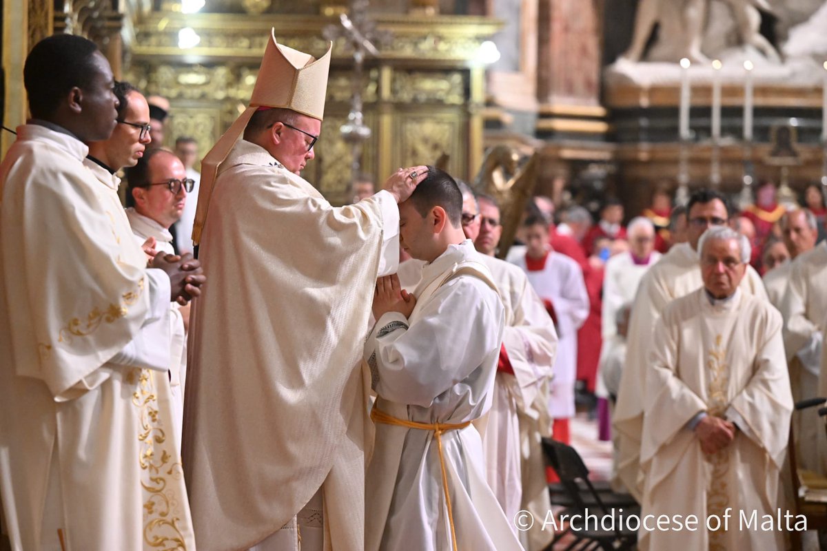 BishopScicluna's tweet photo. What a profound grace and joy to celebrate the Priestly Ordination of Fr Gylan, Fr Clive and Fr Ian OP on Saturday 13 May 2023 at St John’s Co-Cathedral, #Valletta, #Malta. May the Good Shepherd endow our new priests with His Spirit, His peace, His compassion, His love! https://t.co/jJs2DIRSHL
