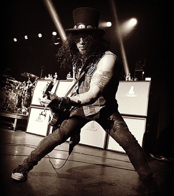 Awesome shot of Slash performing with #SMKC at Hampton Beach Casino Ballroom, Hampton Beach, NH 🤘🏻🎩 <a href="/Slash/">Slash</a>  

📸: Marc Lacatell