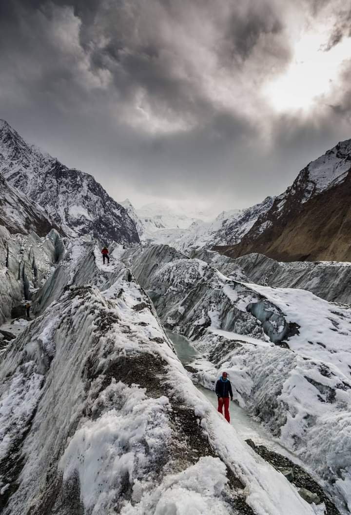 Hoper glacier, Nagar valley, Gilgit Baltistan

#hoperGlacier #mountaineering #iceClimbing #NagarValley