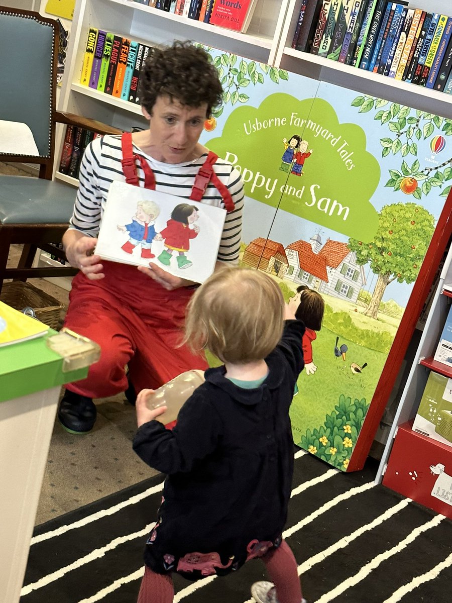chickenandfrog's tweet photo. The wonderful Liz Fost @Usborne #poppyandsam #storytime https://t.co/ZDkR9wLQx9