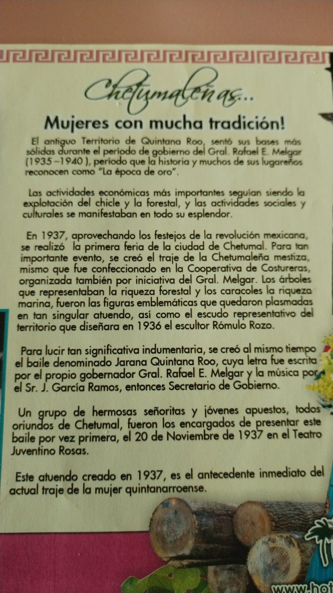 En el primer #BarrioMágico de #QuintanaRoo Un excelente detalle promocional del restaurante de uno de los hoteles más icónicos y antiguos de la #BellaChetumal es un mantel individual dedicado a las #Chetumaleñas  con el refrán: "Aquí la mujer es bella y huele a pura madera..."