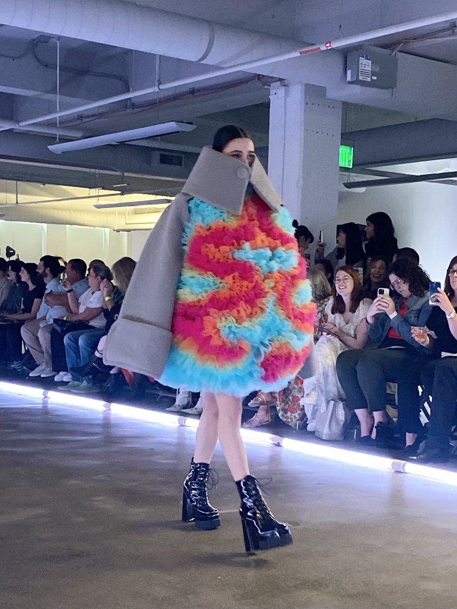 ShannonLazovski's tweet photo. What a lovely @CCS_Detroit Apparel Design Runway Show last night put on by CCS students! I always love seeing what our local, young designers bring to the runway. We have incredible talent here in Michigan!
#ccs #fashionshow #studentdesigners #michigandesigners https://t.co/Aq026jMZGW