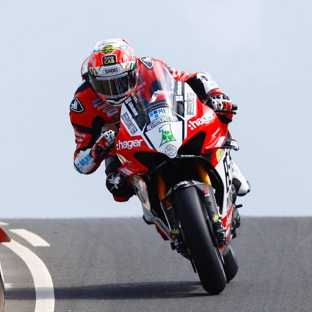 IrishSbkRacing's tweet photo. Thatโs 7 Northwest 200 wins for BeerMonster Ducatiโs Glenn Irwin!
Result declared after a 3 lap red flagged Superbike race.
Superb
Image courtesy of Northwest 200 press
#irishsuperbikeracing #realroadracing #nw200 #pureroadracing #ducati #ducatipanigale https://t.co/WBa7E8RV2O