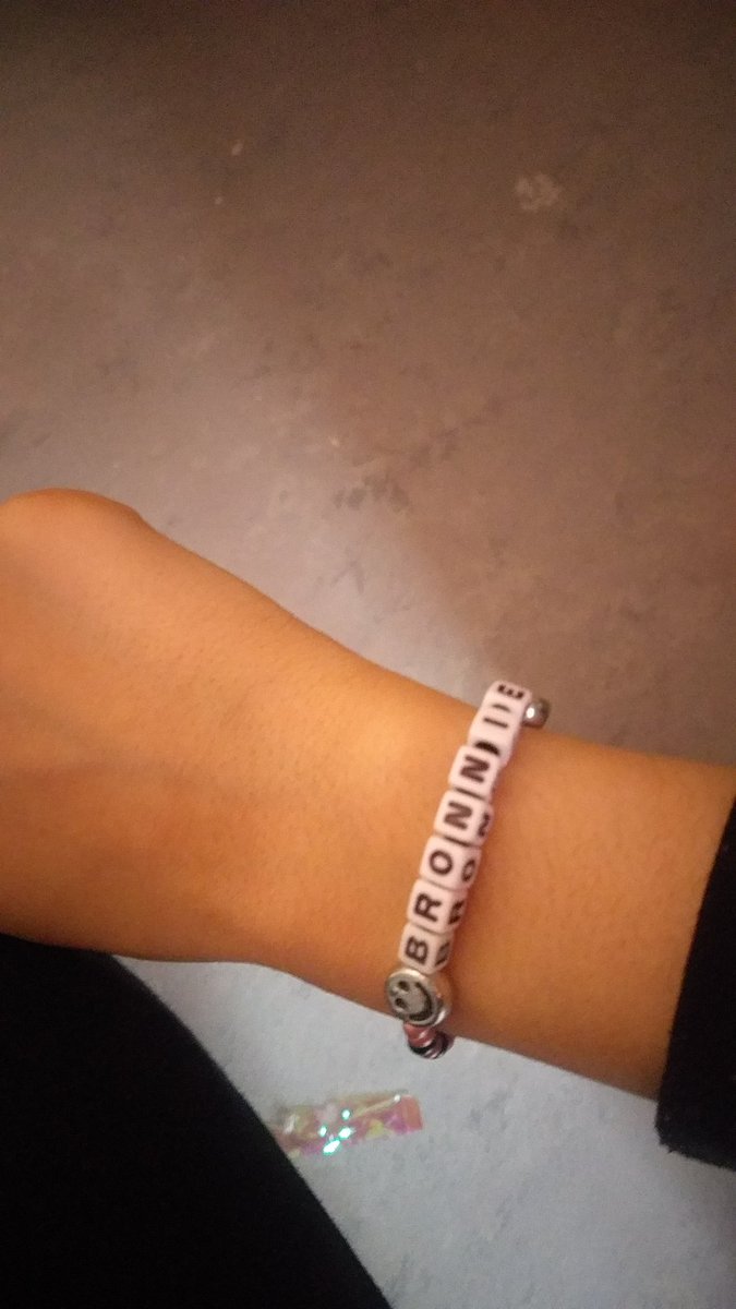 Imane_Brondog's tweet photo. Thank you for the wristband I love it https://t.co/GttQDLHgW0