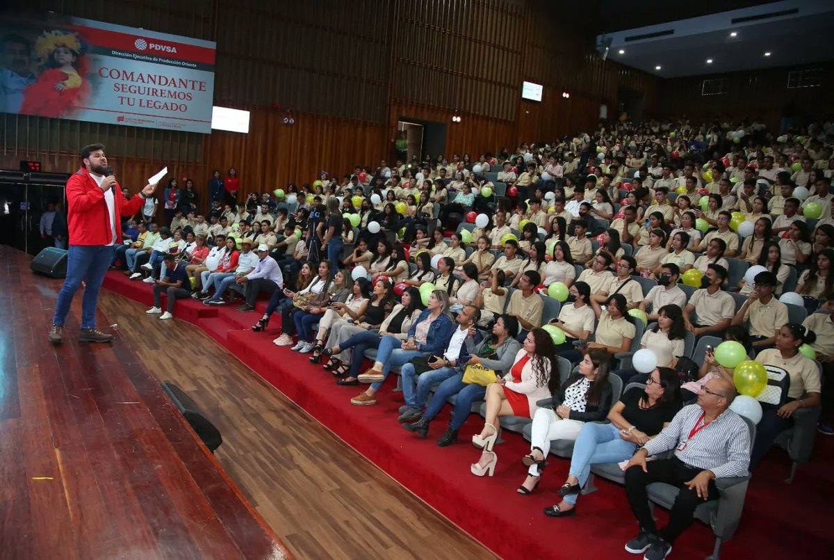 ErnestoLunaPsuv's tweet photo. 𝗠𝗼𝗻𝗮𝗴𝗮𝘀 𝘀𝗲𝗿𝗮́ 𝗲𝗹 𝗲𝗽𝗶𝗰𝗲𝗻𝘁𝗿𝗼 𝘂𝗻𝗶𝘃𝗲𝗿𝘀𝗶𝘁𝗮𝗿𝗶𝗼 𝗱𝗲𝗹 𝗼𝗿𝗶𝗲𝗻𝘁𝗲 𝘃𝗲𝗻𝗲𝘇𝗼𝗹𝗮𝗻𝗼 y no es una promesa, es un compromiso.

Quiero que los jóvenes, una vez que se gradúen de bachilleres, se queden en el estado y se profesionalicen en su tierra. https://t.co/qAQhun5X2p