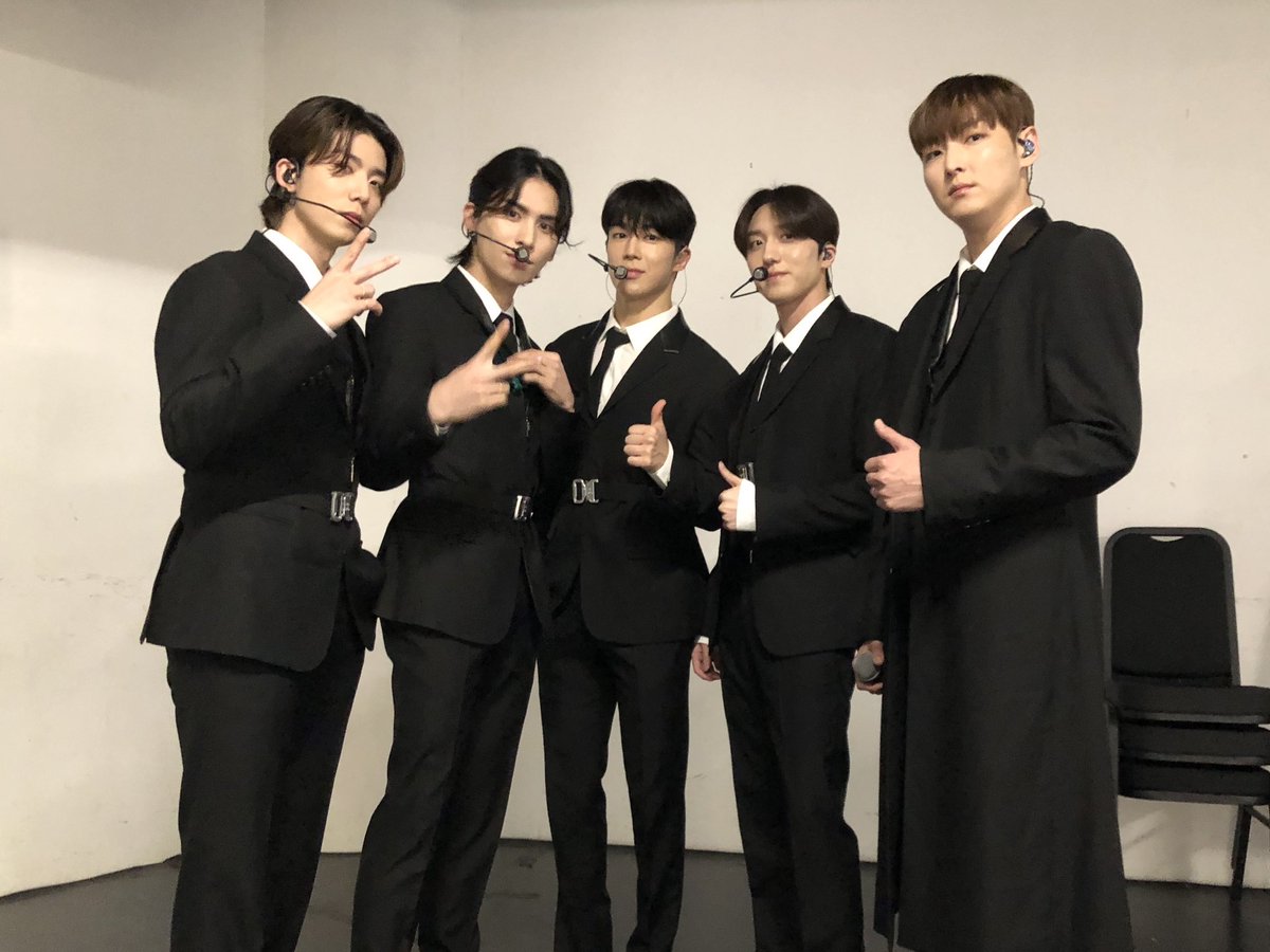 SF9_FANCLUB's tweet photo. [📸] 2023 SF9 FAN-CON ONE DAY PROJECT OF9 – Target NO.853 – in Macau

오늘의 프로젝트도 FANTASY와 함께 853% 수행 완료😎

#SF9 #에스에프나인 https://t.co/zKFOer5bVA