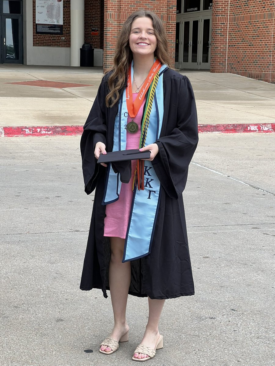 pfiggs97's tweet photo. Our graduate!! Biosystems Engineering  - Callahan Figgs.
#okstate23 https://t.co/2VJTWk2ozb