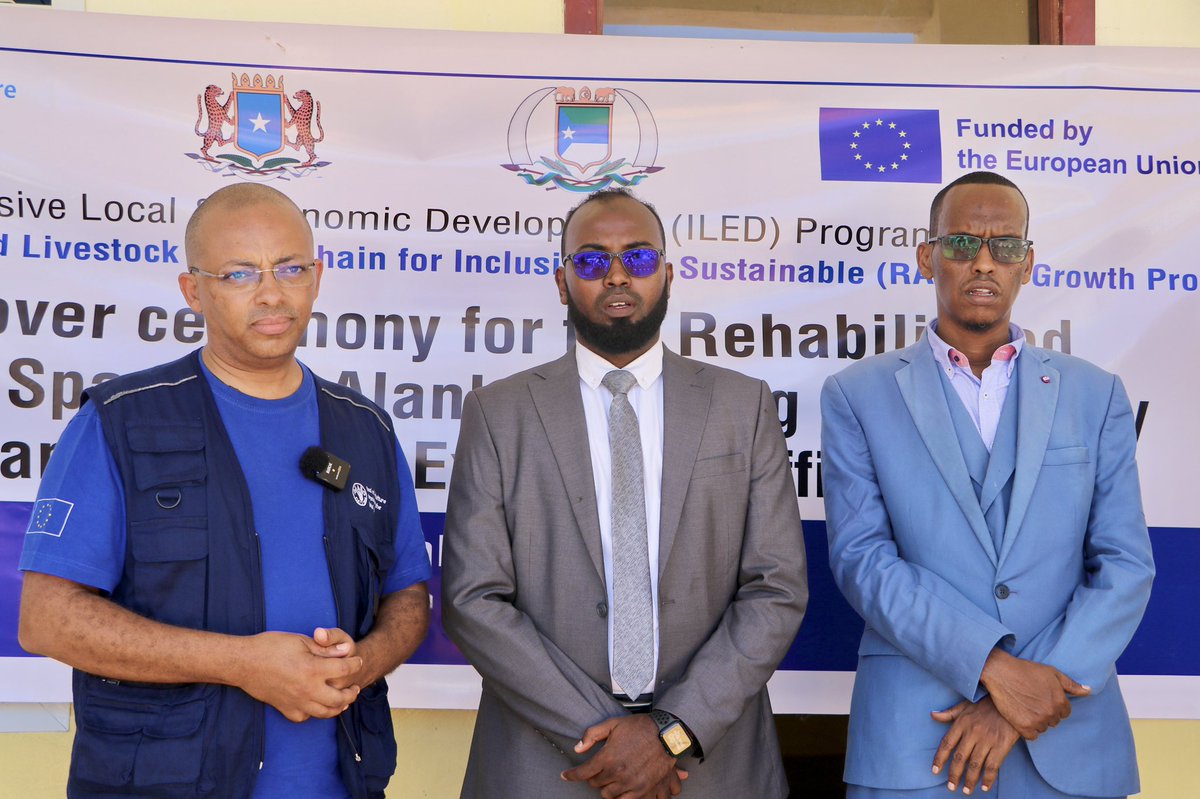 FAO in Somalia (@faosomalia) on Twitter photo In Pictures: Today’s handover ceremonies of a utility vessel and renovated ministry offices to @Mofmrjl in Kismayu.
Â
<a href="/FAO/">Food and Agriculture Organization</a> & <a href="/EU_in_Somalia/">EU Delegation Somalia</a> are working to shore up Jubaland's fisheries through better govt capacity to oversee & support the sector 🎣
Â
More: bit.ly/42OjfQL In Pictures: Today’s handover ceremonies of a utility vessel and renovated ministry offices to @Mofmrjl in Kismayu.
Â
<a href="/FAO/">Food and Agriculture Organization</a> & <a href="/EU_in_Somalia/">EU Delegation Somalia</a> are working to shore up Jubaland's fisheries through better govt capacity to oversee & support the sector 🎣
Â
More: bit.ly/42OjfQL