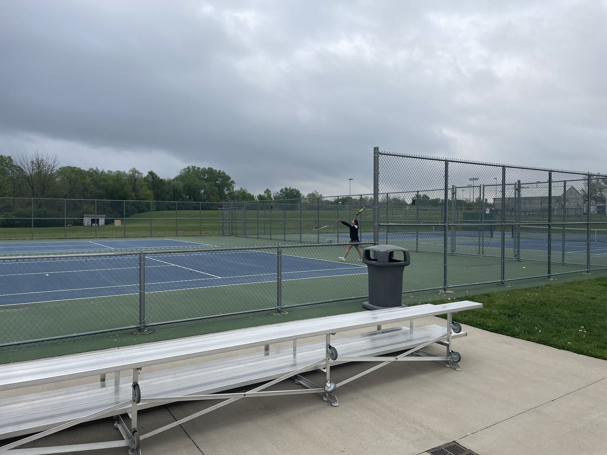 Team regionals this morning at Indianola. #RamsGirlsTennis 🎾<a href="/SEPolkRams/">Southeast Polk Rams</a>