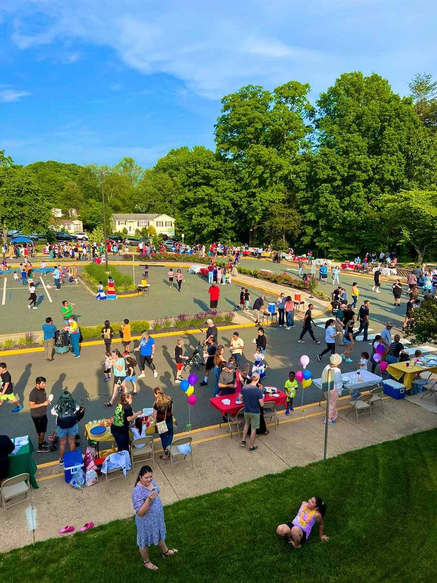 brijslater's tweet photo. Massive thank you to all our parents and families that came out to make our Multicultural Block Party a huge success!! Nothing better than a Friday night with our entire school community!! So much food, fun, and music!! #DCEStigers https://t.co/aHwWav8FDS