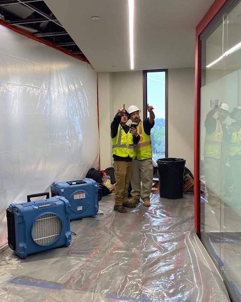 AbbottFireFlood's tweet photo. We’re here when you need us!  🙏🏼🧡 #waterdamage #firedamage #smokedamage #generalcontractor #cleanup #restoration #insurance #multifamily #commercialrealestate #plumber #insurancerepair #denver #boulder  #cherrycreek #dtc #highlandsranch #castlepines #castlerock #colorado https://t.co/v1bnYWNCSA