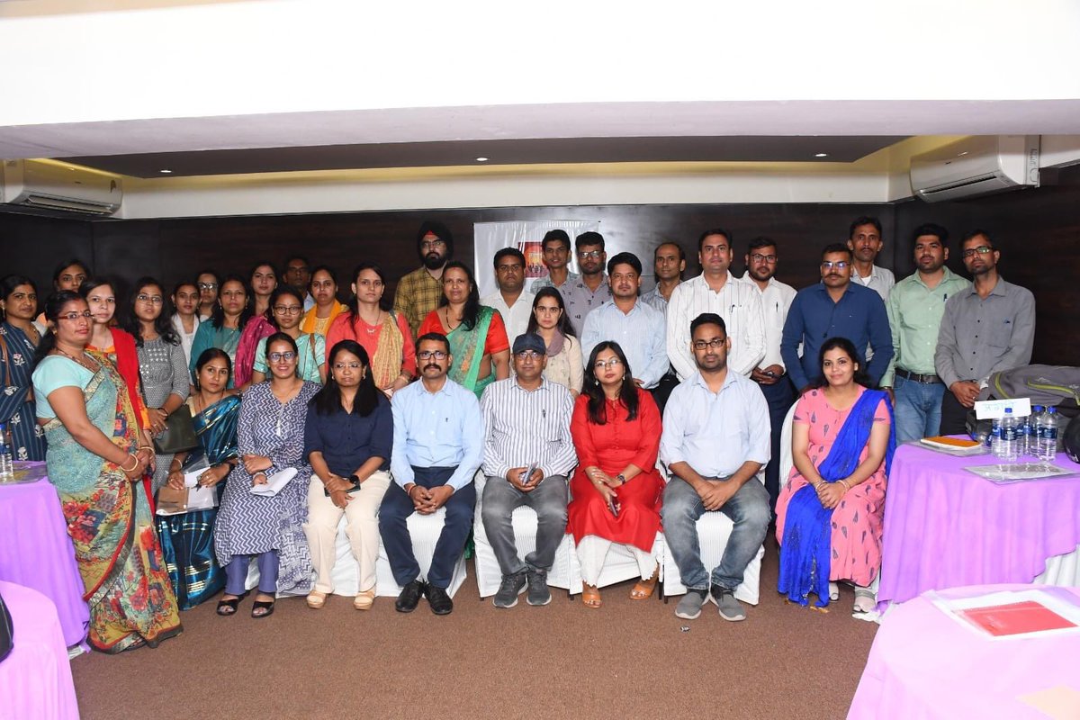 smilefoundation's tweet photo. Under Project Manzil, 590 vocational trainers from 295 Govt. schools across six districts in Rajasthan are being equipped with essential skills to help empower grade 9-12 students to successfully pursue their career aspirations.
#EmpoweringGirls #ProjectManzil #SmileFoundation #Rajasthan #VocationalTraining #SkillIndia #Skills4All