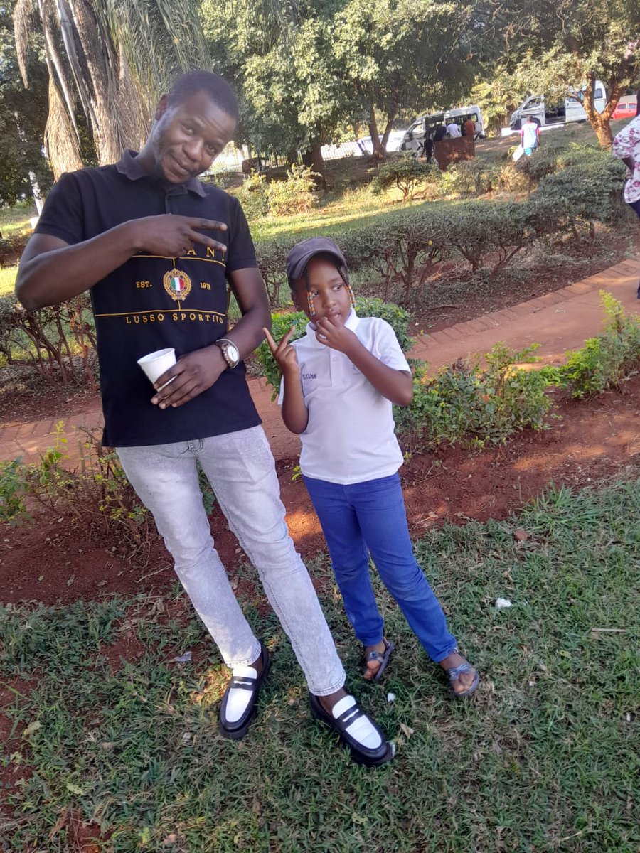 DouglasMadida's tweet photo. @Missp_DJ @Phalaphala @megadrumz_sa Ubva Mbilwi Tshidaulu zion and Babylon street nne khodi phinesa nga mbekanyamushumo ya Dikita Miss P nne ndi the Mighty Dee https://t.co/6Jb5giOoY8