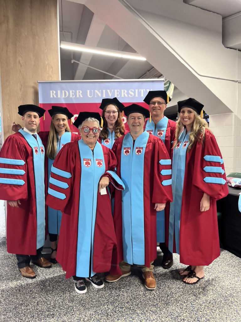 We did it!!!! Doctors in the house! <a href="/GuyTulp/">Guy Tulp</a> <a href="/Ms_Redelico/">Rachel Redelico</a> <a href="/Dr_Persichetti/">Melissa Persichetti, Ed.D.</a> <a href="/RMStec66/">Richard M. Stec, Ed.D.</a> <a href="/kaiser_tweets/">Jess Kaiser</a>