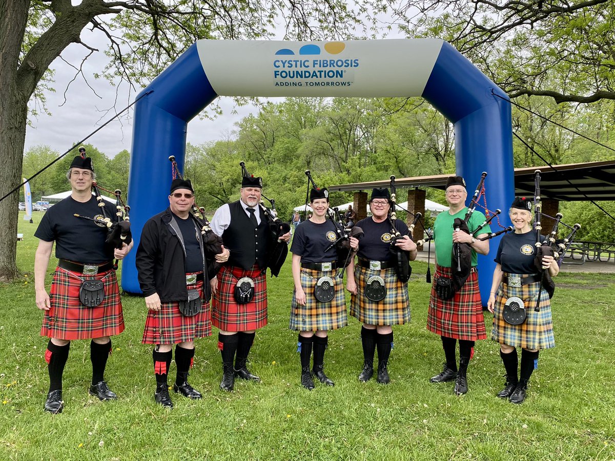 DundeeScottish's tweet photo. It was our pleasure to help kick off today’s #greatstrideswalk for @CF_Foundation @CFF_Chicago . 🎉🎵 Many thanks to some of our friends in the @ChiHighlanders for joining us. 🫶 https://t.co/8CddEqyT3i