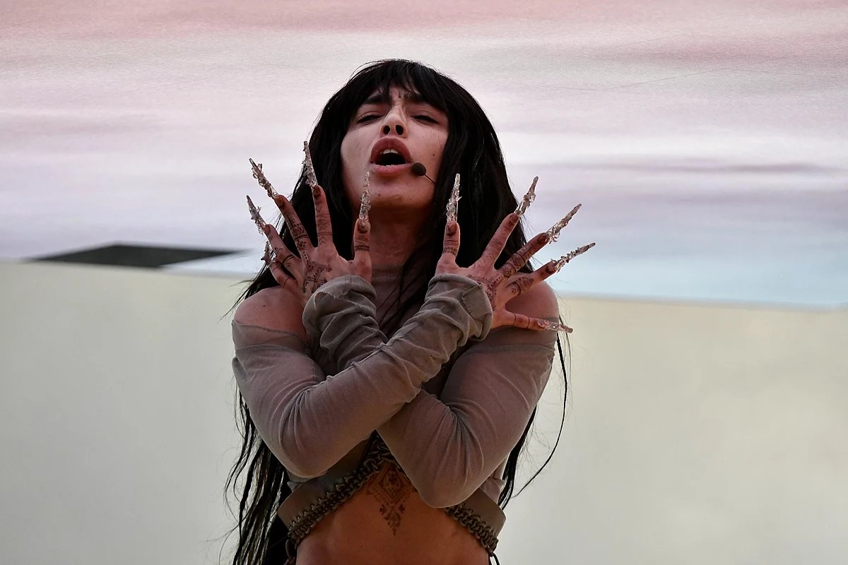 original_pelpet's tweet image. Demonic presence ahead: Google "Succubus" before ESC.
Remember that demons can be charming and dangerous at the same time.