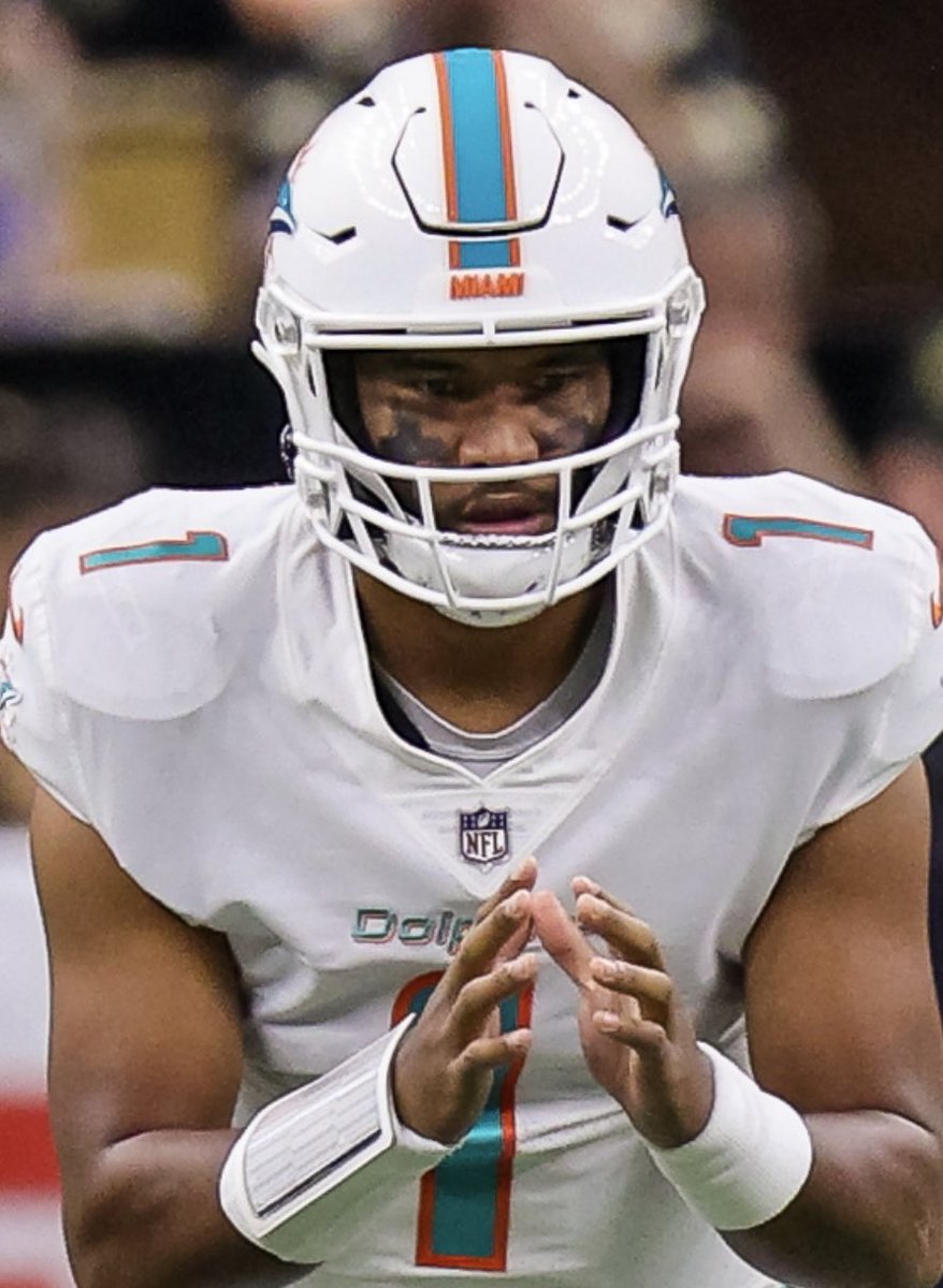 dudenamedslip's tweet photo. @WhitePepperGDF @Tinamfcha @Nikes_Own @MahomesToToney
#igotaquestion😈
Question
If you had a chance to build a franchise from scratch and you had to pick a QB1 to build a culture and winning foundation for the next 10 years... Who would you pick Tua or Herbert??? https://t.co/tFo4JEgd8d