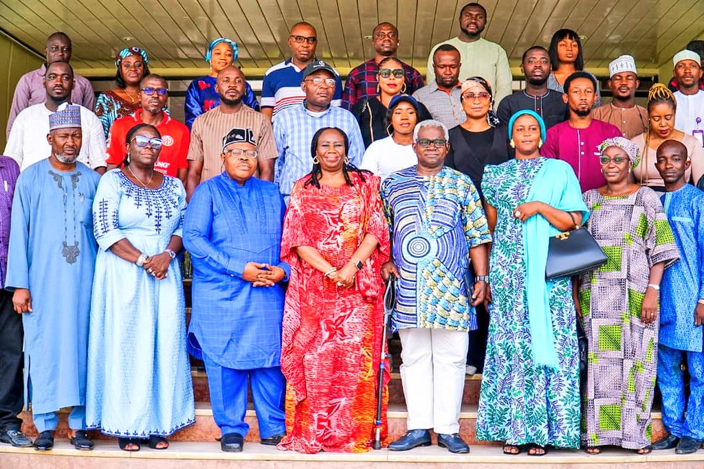 NOA_Nigeria's tweet photo. PHOTOS: Permanent Secretary, @FMICNigeria/ Chairperson of the Media and Publicity Sub-Committee, Mrs. Lydia Jafiya, mni, inaugurates the Social Media Team of the Presidential Transition Council (@FGNPTC).

#PresidentialInauguration2023
#NigeriaBetterTogether https://t.co/1rp3iOlALM