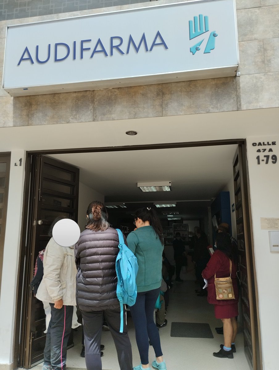PauDPulido's tweet photo. @lauritaza @Supersalud @EPS_Famisanar @Colsubsidio_Ofi @Compensar_info Y para rematar al ir a farmacia de #AUDIFARMA, no hay medicamentos, las atenciones son 5 personas en 1 hora. Cuando llegué iban en el turno 38 y me dieron el 95. Porque no tienen priorización en la atención. De verdad que no hay una EPS que se salve y menos en #Tunja
@Supersalud https://t.co/hTCwNu37b3