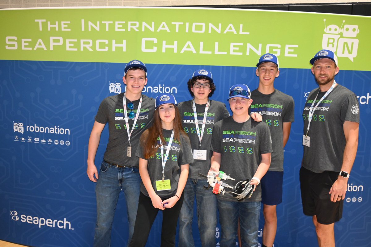 melfoster1751's tweet photo. GHS’s Seaperch team is competing at the International Seaperch Competition at The University of Maryland today! Good luck to the team! @Mr_B_Johnson @GeorgetownISD https://t.co/29LUqRqdHM
