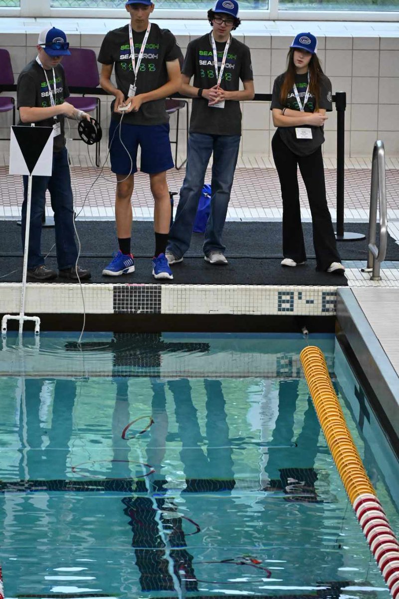 melfoster1751's tweet photo. GHS’s Seaperch team is competing at the International Seaperch Competition at The University of Maryland today! Good luck to the team! @Mr_B_Johnson @GeorgetownISD https://t.co/29LUqRqdHM