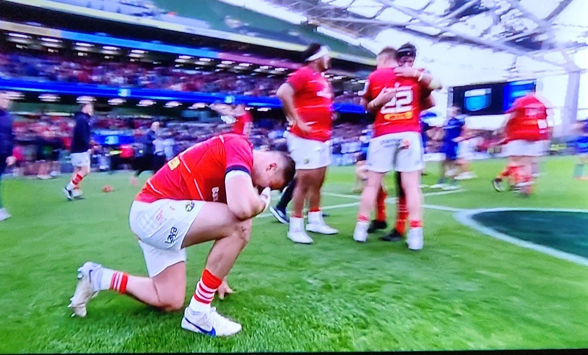 #URC final #Munster vs #Stormers in #Capetown, yeah! 
Sorry #Leinster. 
15-16 #LEIvMUN final score.