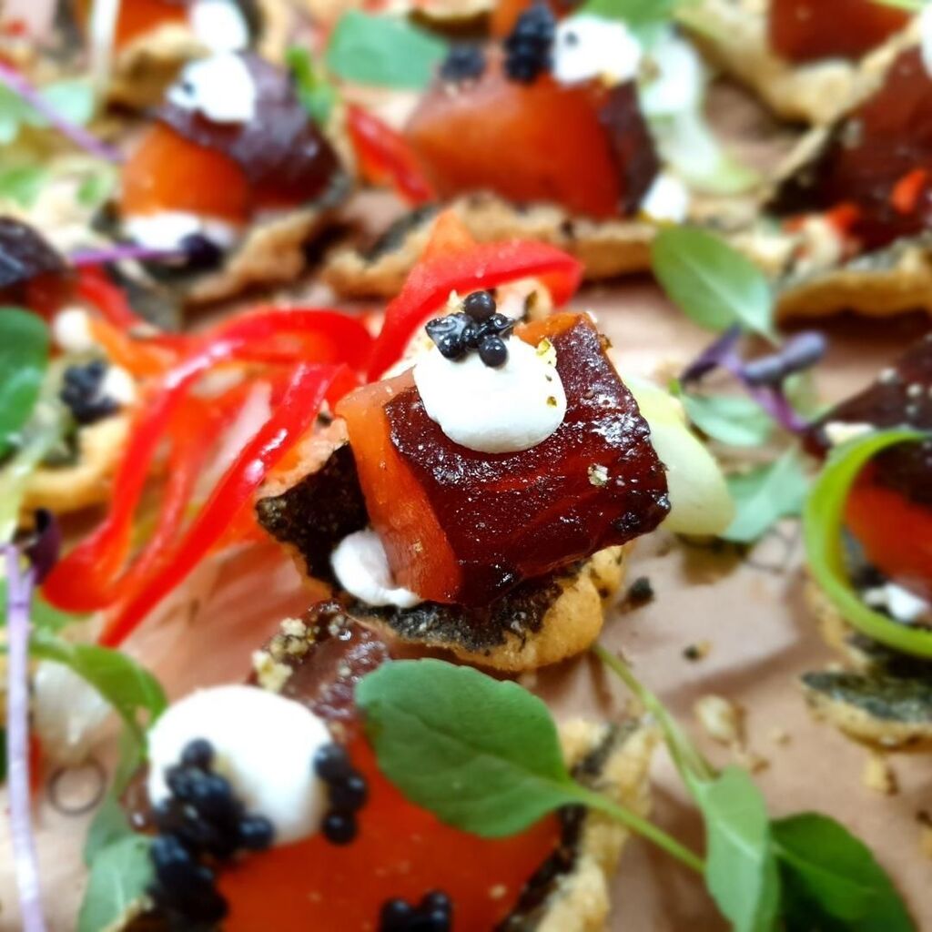 Up-close and personal with these treacle cured salmon canapes

#saltersevents #caterer #cateringbusiness #eventcaterer #privatecatering #privatechef #weddingcaterer #weddingcatering #eventchef #eventcatering #catering #cateredevents #cateringlondon #part… instagr.am/p/CsMWz9LOxnR/