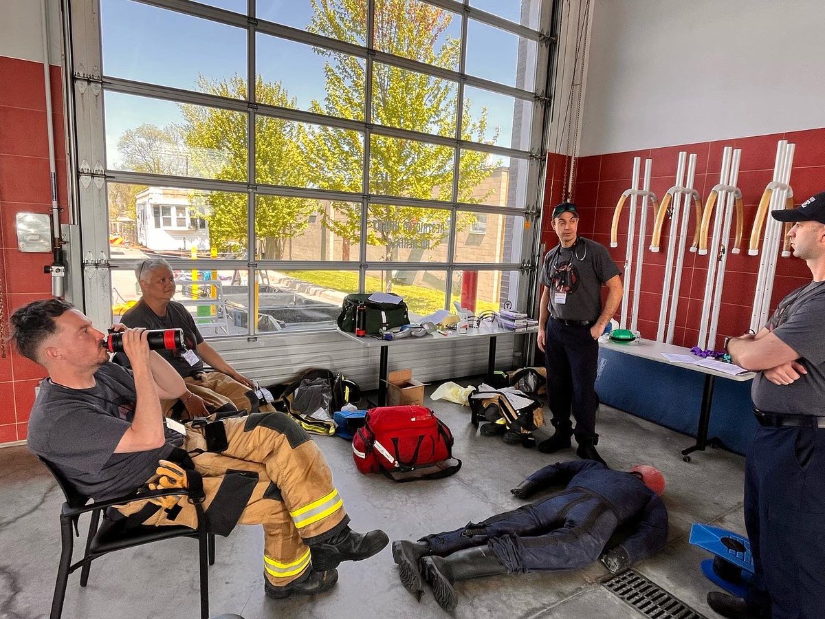 lalalalachica's tweet image. Our Peterborough @CityPtbo Firefighters @IAFFofficial #IAFF169 are just incredible. Thank you for this amazing day of learning about all that you do to save and protect our community #FireService #FireOps #ptbo