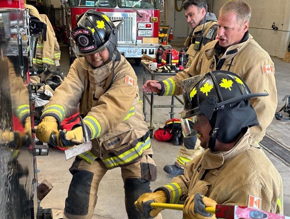 lalalalachica's tweet image. Our Peterborough @CityPtbo Firefighters @IAFFofficial #IAFF169 are just incredible. Thank you for this amazing day of learning about all that you do to save and protect our community #FireService #FireOps #ptbo