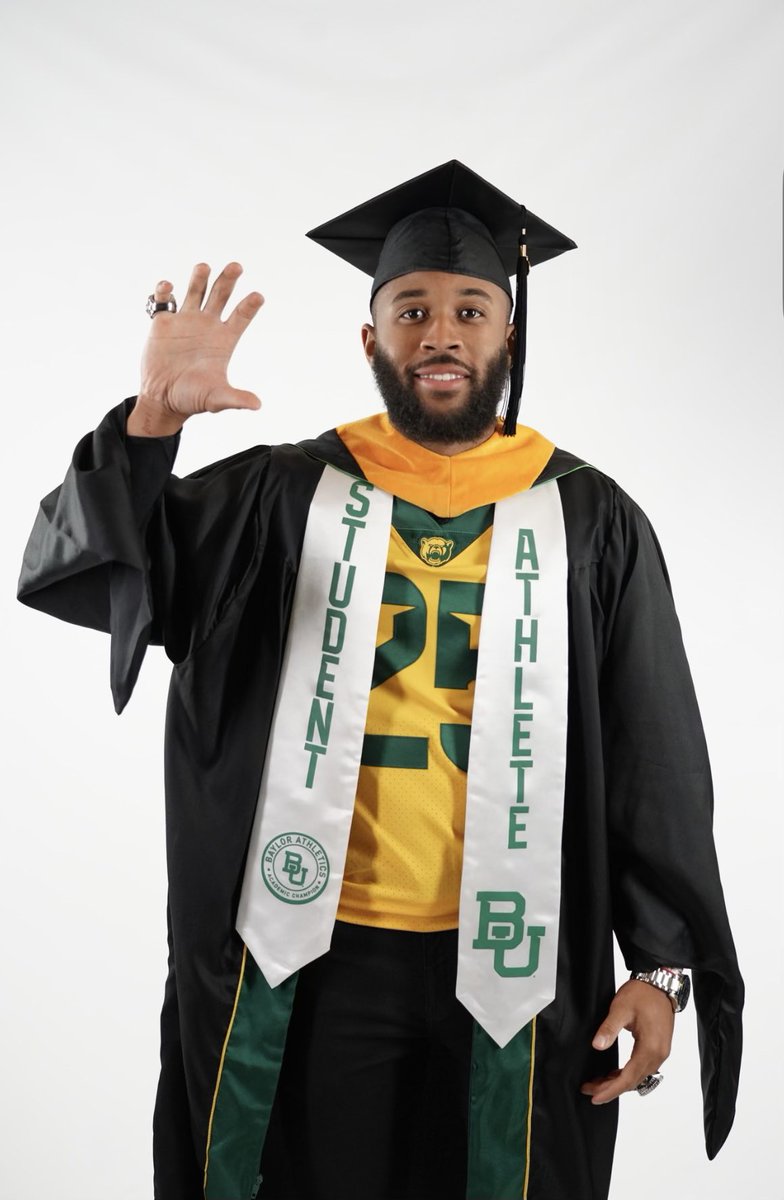 HE DID IT AGAIN!💚💛🐻🐻🙌🏾🙌🏾
Second time Baylor Graduate! Congratulations Son! We are so grateful and proud! 🙏🏾
#baylorgrad
#hemasteredit